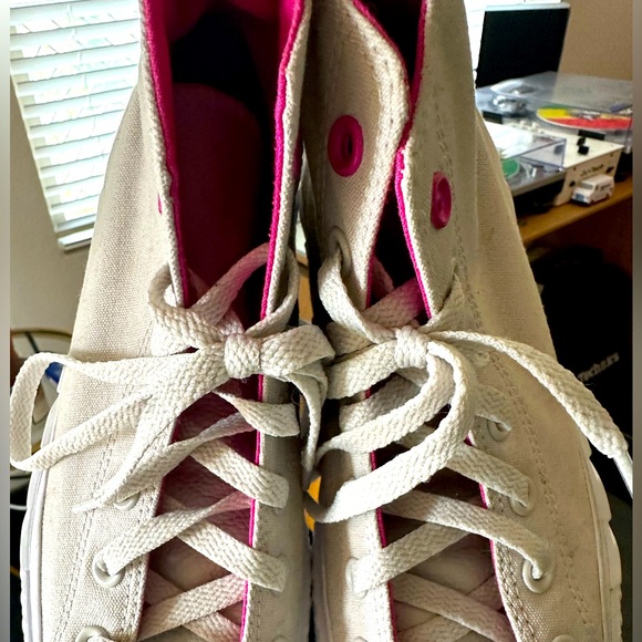 WOMENS CONVERSE PLATFORM SNEAKERS! - Picture 4 of 4